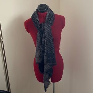 Elegant Black and Gray Scarf